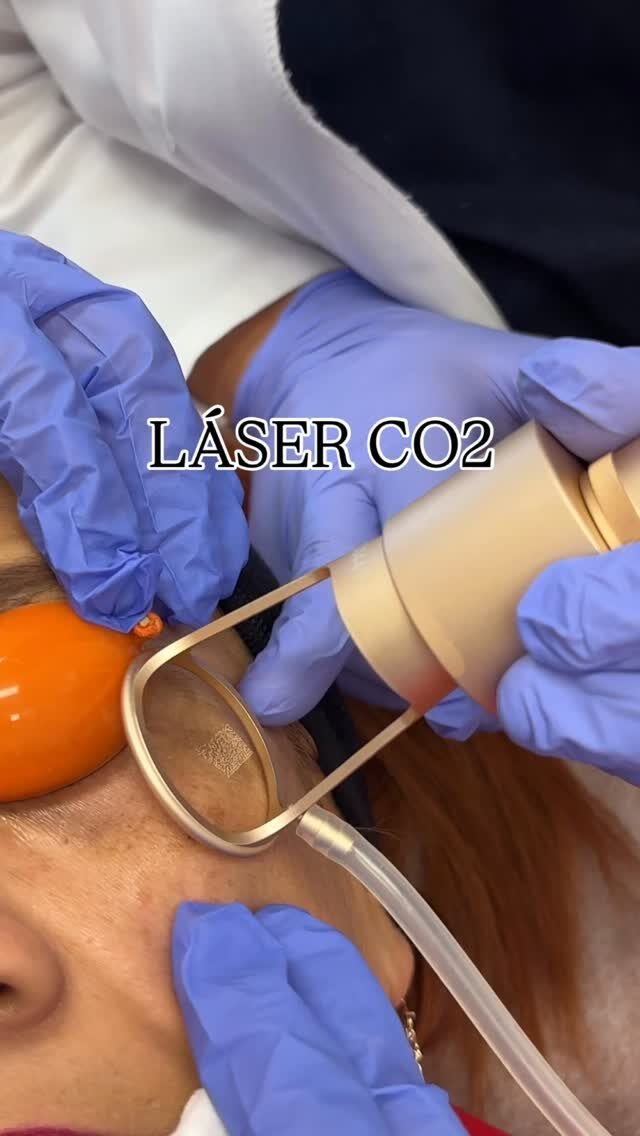 Instagram post from clinicadr.jimenez. This post is in position 2.